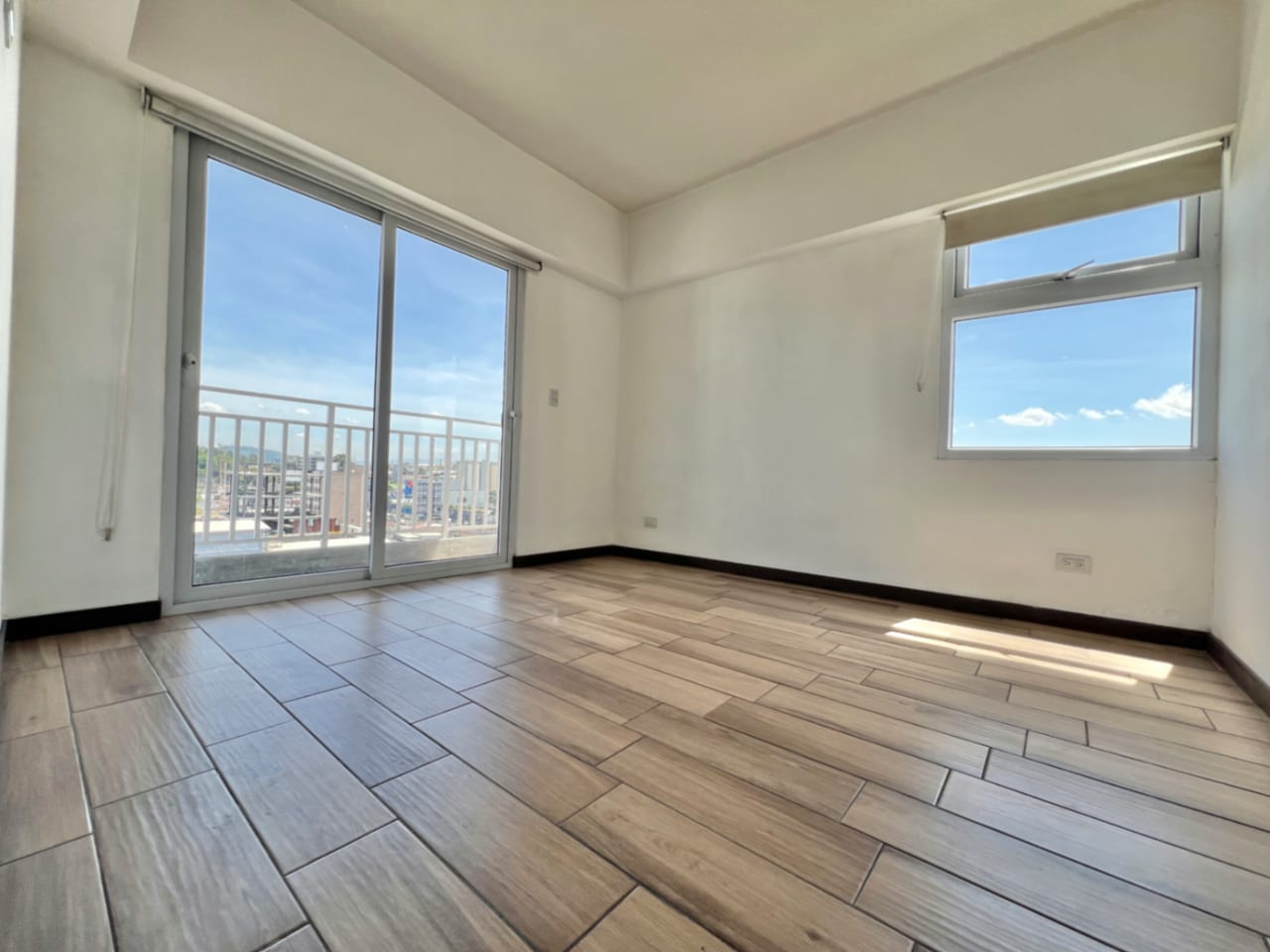 Apartamento en Renta TORRE PAMPLONA 1a CALLE Zona 13 (D) — foto 11 de 17