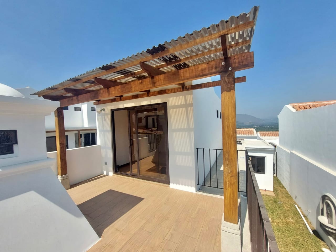 Casa Amueblada en Venta en BARRIOS COLONIALES, Antigua, Sacatepequez (D) — foto 1 de 14