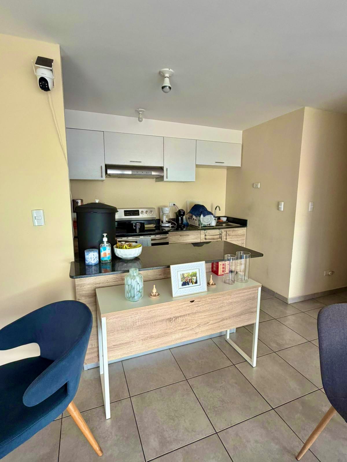 Apartamento Amueblado en renta, MARISCAL UNO UNO Zona 11 (D) — foto 6 de 17