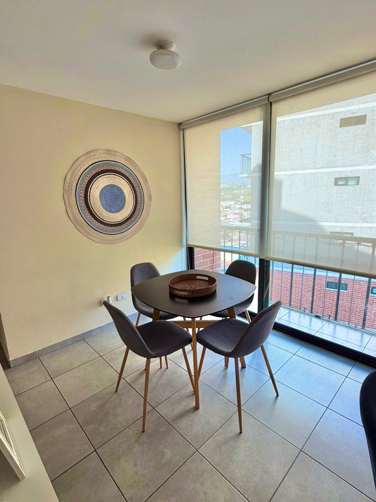 Apartamento Amueblado en renta, MARISCAL UNO UNO Zona 11 (D) — foto 8 de 17