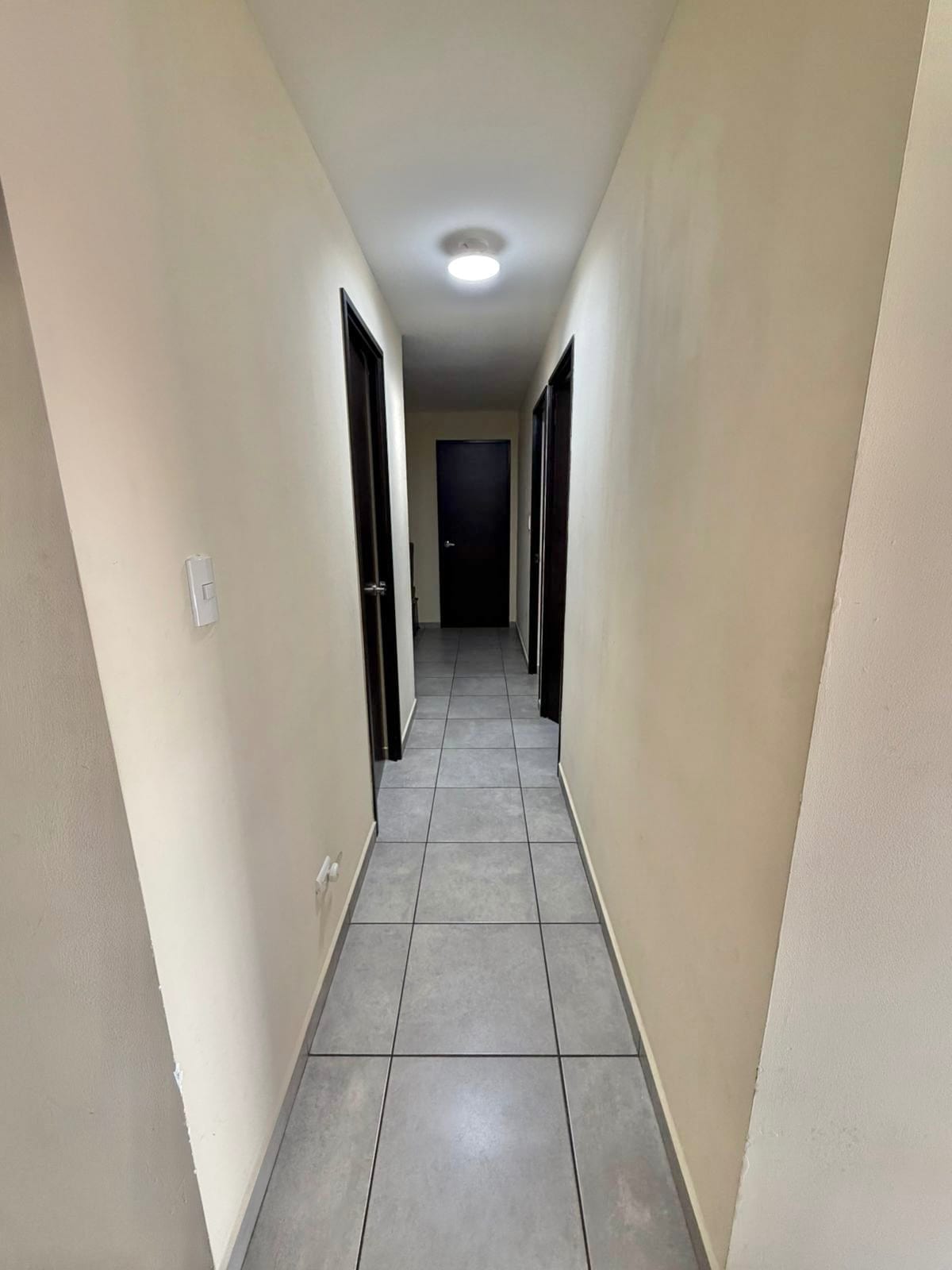 Apartamento Amueblado en renta, MARISCAL UNO UNO Zona 11 (D) — foto 10 de 17