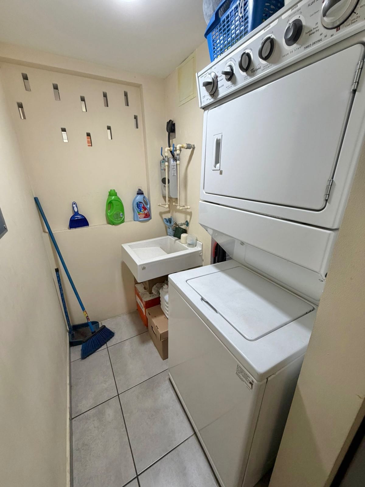 Apartamento Amueblado en renta, MARISCAL UNO UNO Zona 11 (D) — foto 15 de 17