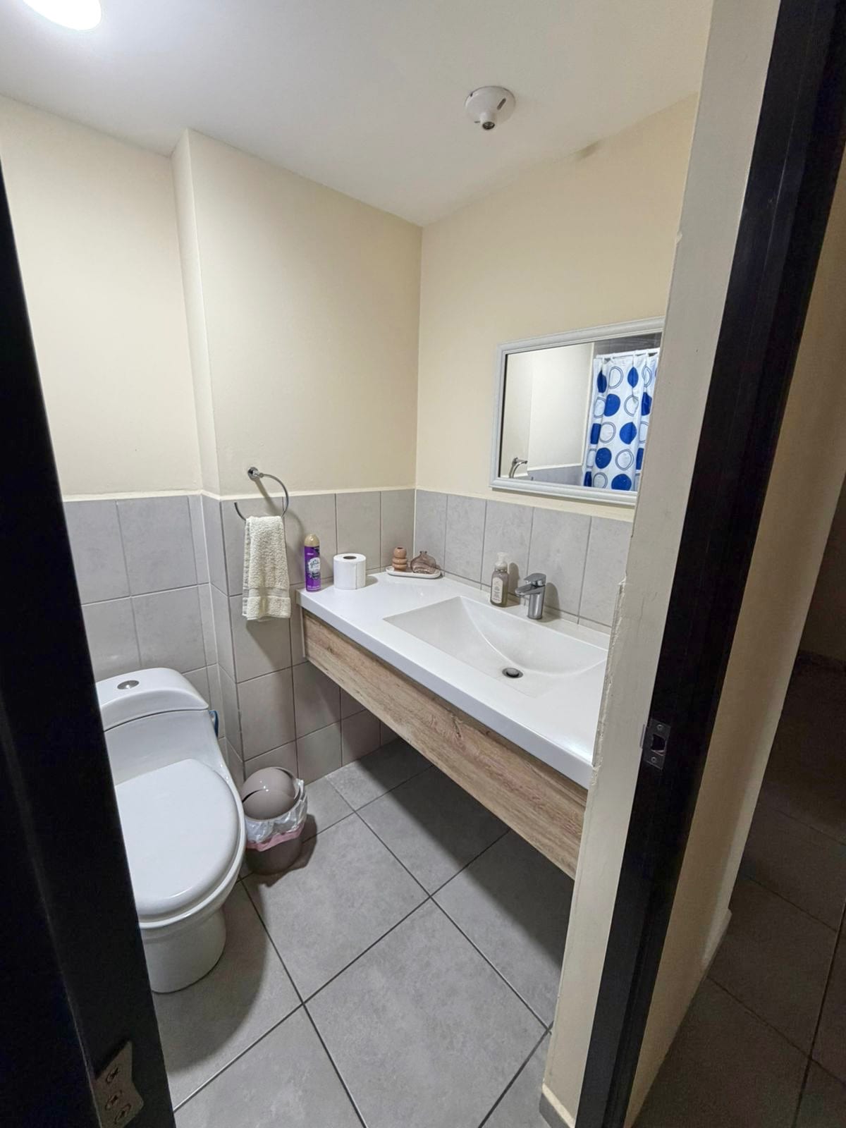 Apartamento Amueblado en renta, MARISCAL UNO UNO Zona 11 (D) — foto 17 de 17