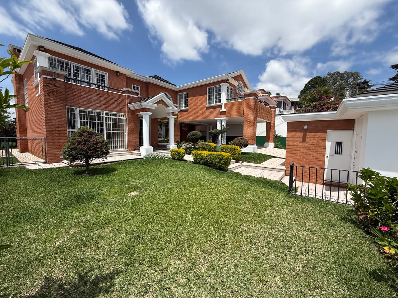 Casa en venta LA MONTAÑA Zona 16 (D) — foto 1 de 17