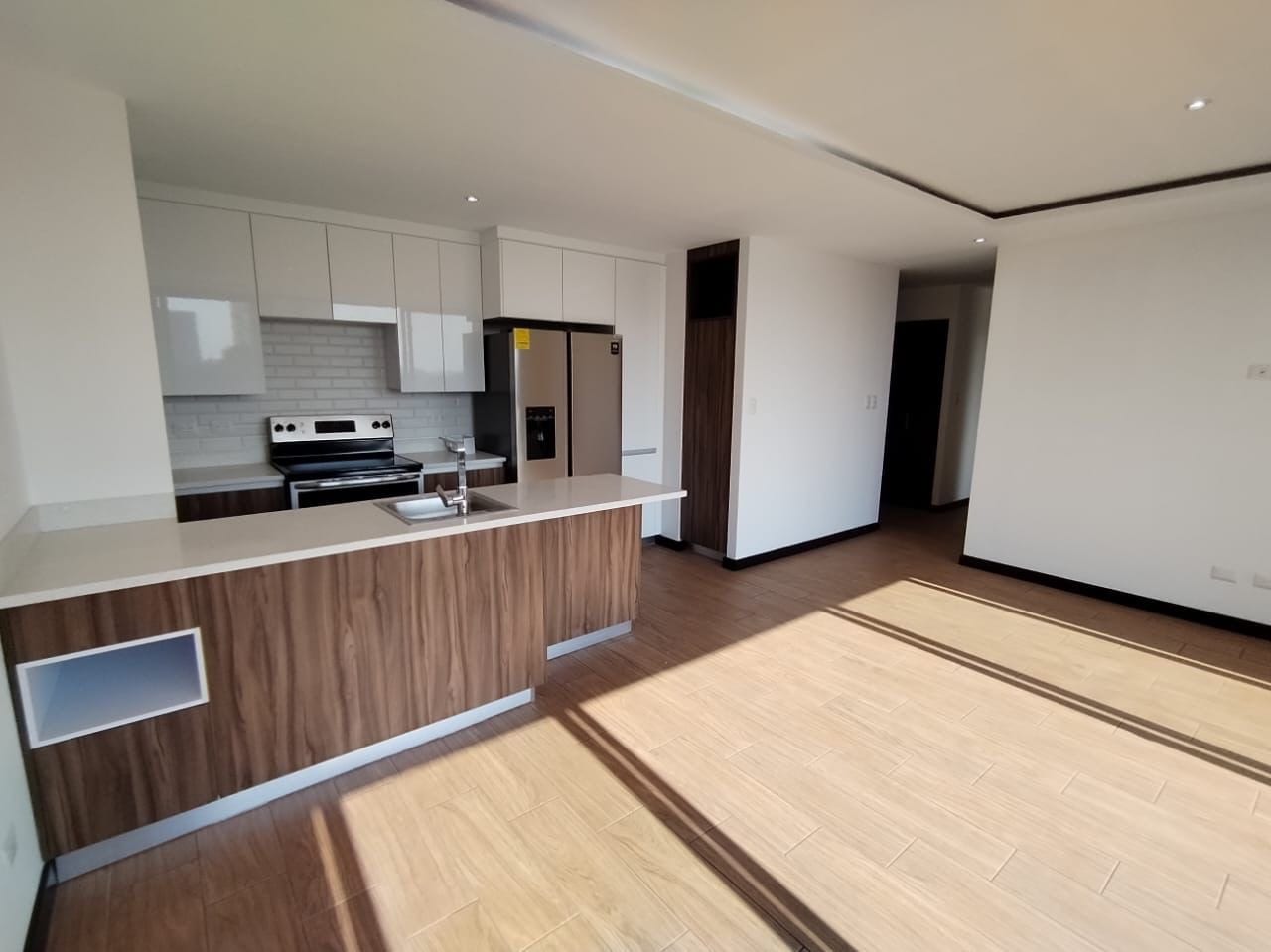 Apartamento en venta TORRE PRAGA Zona 15 (D) — foto 1 de 9