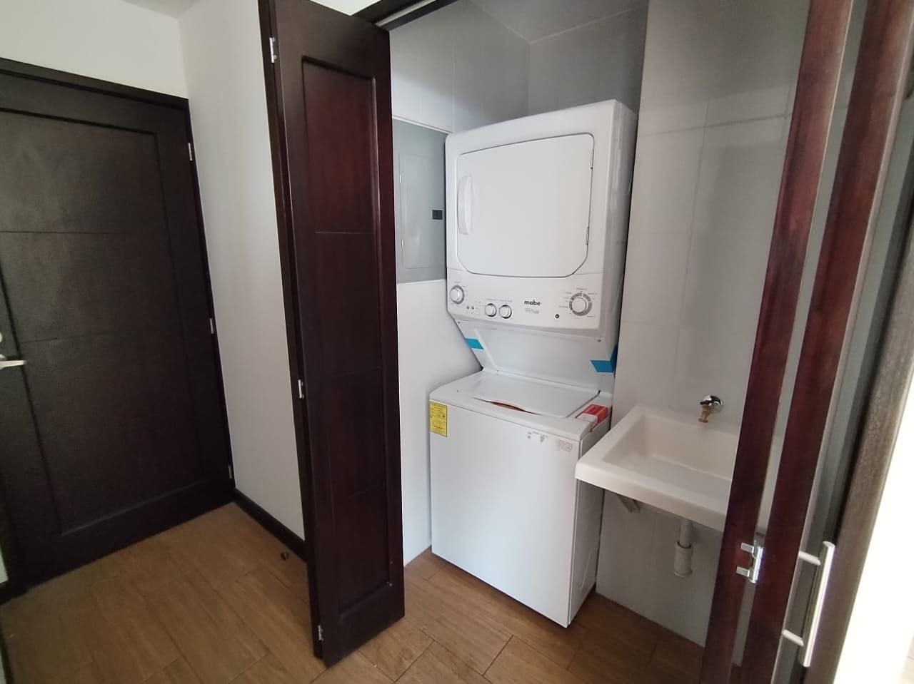 Apartamento en venta TORRE PRAGA Zona 15 (D) — foto 4 de 9