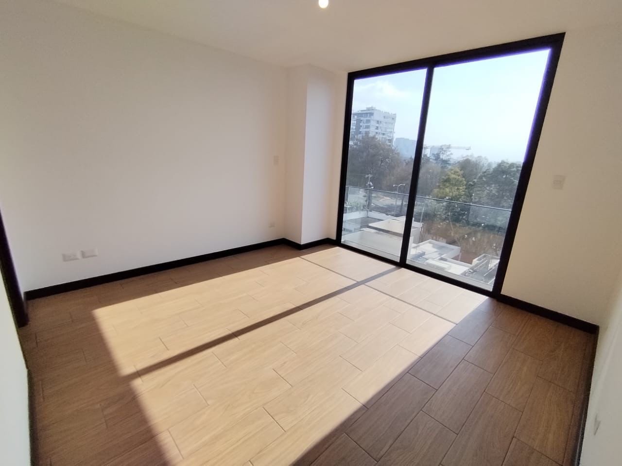 Apartamento en venta TORRE PRAGA Zona 15 (D) — foto 5 de 9