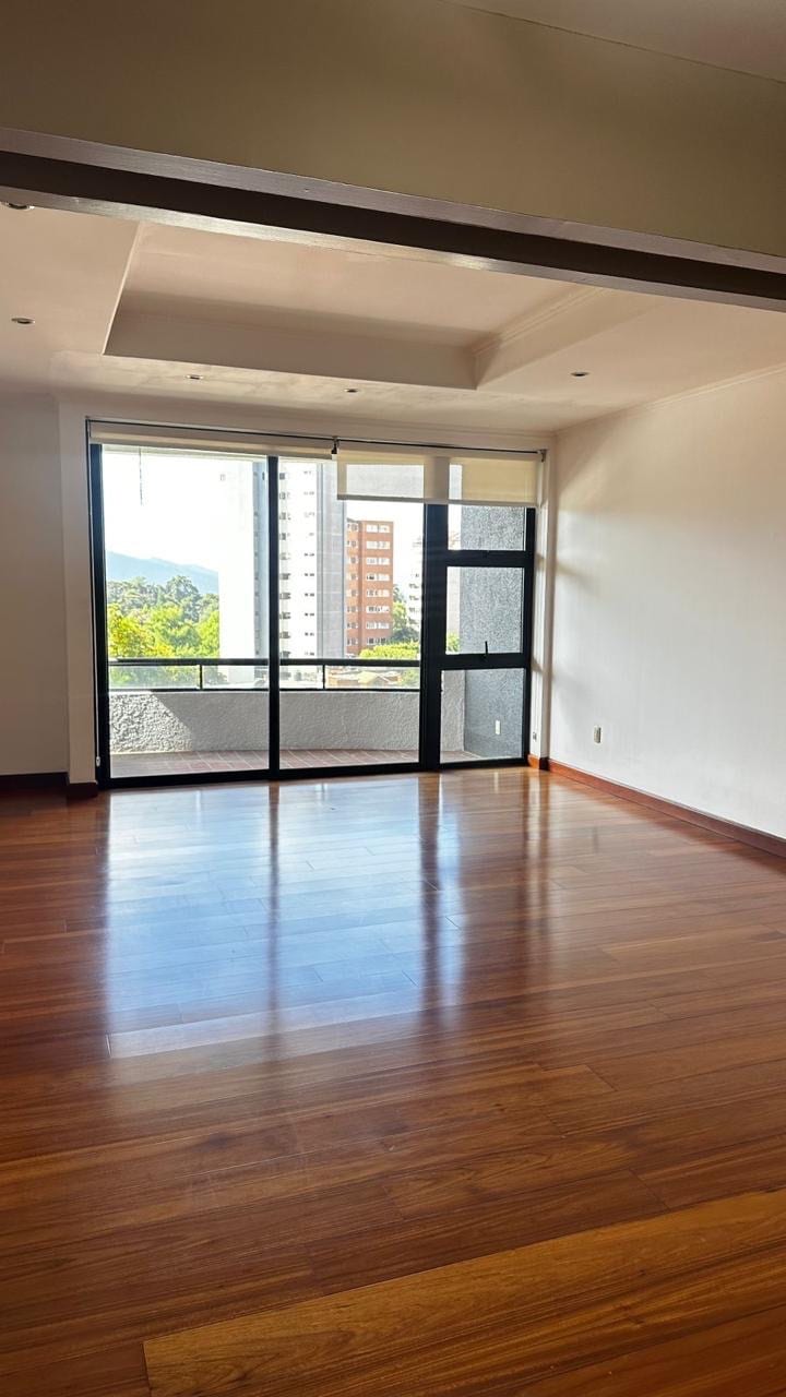 Apartamento en renta BELLAGIO Zona 14 (D) — foto 1 de 17