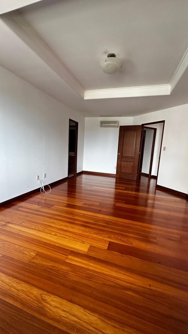 Apartamento en renta BELLAGIO Zona 14 (D) — foto 8 de 17