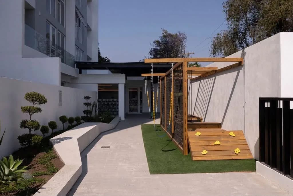 Apartamento en Renta INITI cerca de Colegios Liceo Javier y Monte María — foto 5 de 17