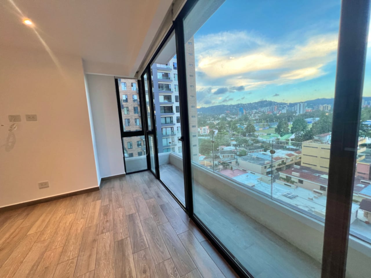 Apartamento en Renta PARQUE 15 Zona 15 (*20) — foto 10 de 17