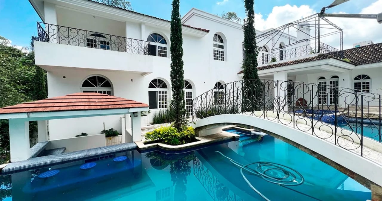 Casa con piscina en venta FORESTA CAYALA Zona 16 (D) — foto 4 de 16