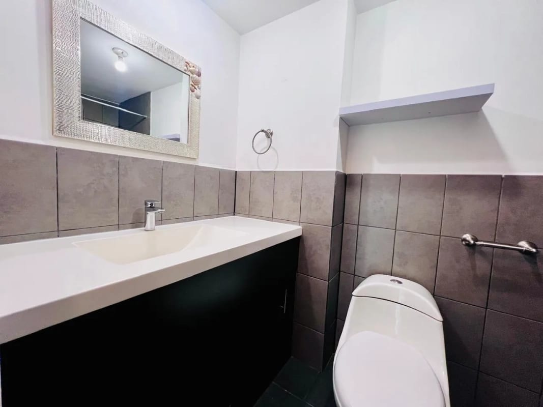 Apartamento en Renta MARISCAL UNO UNO Zona 11 (D) — foto 11 de 16