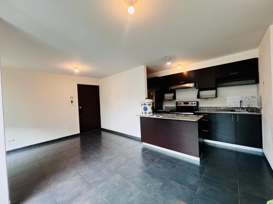 Apartamento en Renta MARISCAL UNO UNO Zona 11 (D) — foto 15 de 16