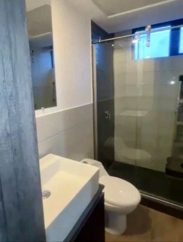 Apartamento amueblado en renta KIINTEA Zona 15 (D) — foto 2 de 15