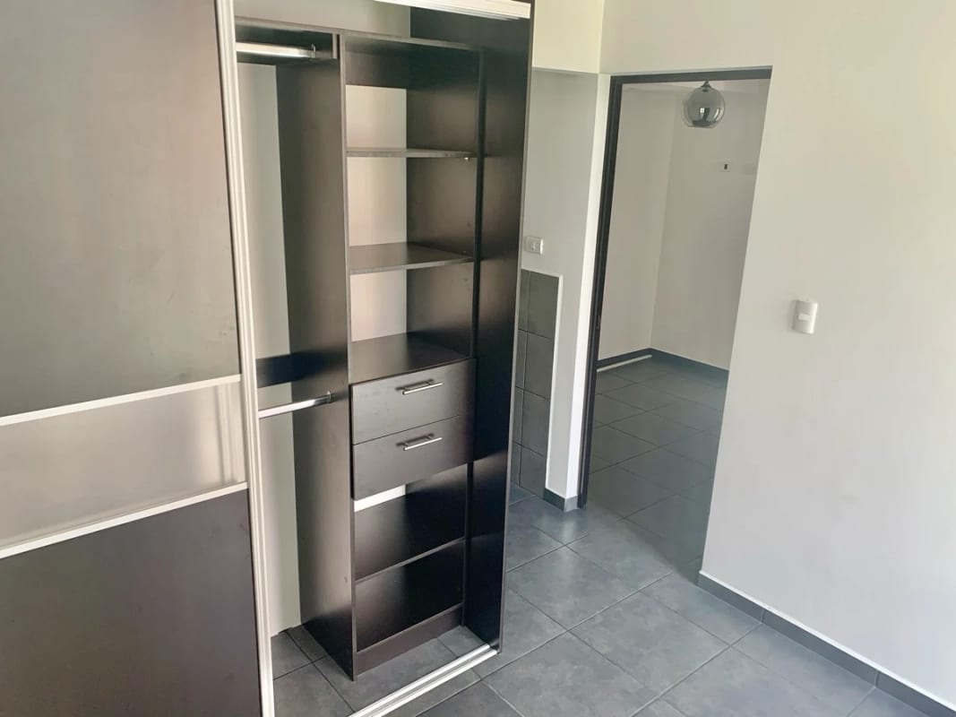 Apartamento en renta, MARISCAL UNO UNO Zona 11 (D) — foto 5 de 13