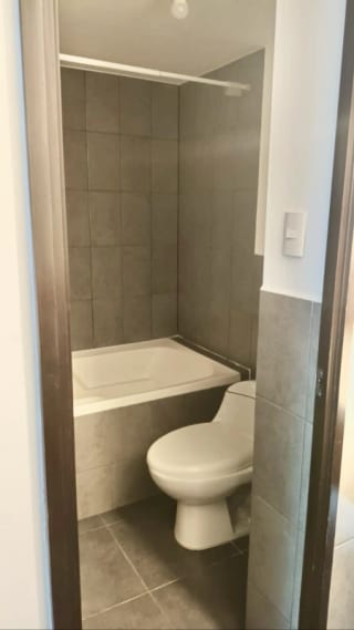 Apartamento en renta, MARISCAL UNO UNO Zona 11 (D) — miniatura 2 de 13