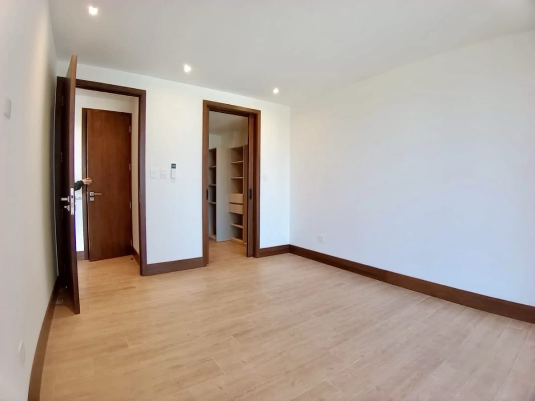 Apartamento en renta GAURA Zona 15 (*20) — foto 5 de 12