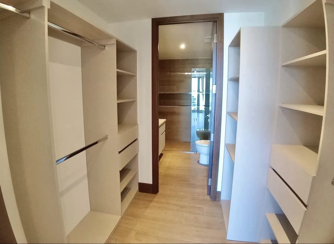 Apartamento en renta GAURA Zona 15 (*20) — foto 3 de 12