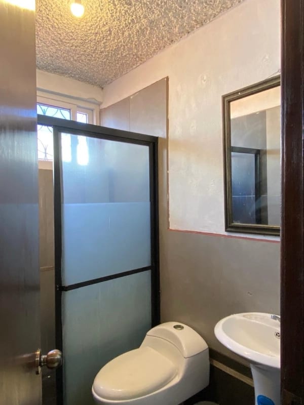 CASA EN VENTA ZONA 15 (D) — foto 2 de 13