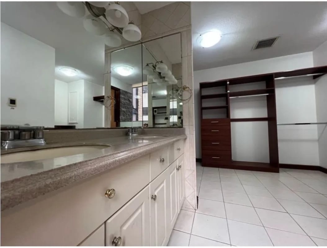 Apartamento en venta VILLA MAYOR. zona 14 (20) — foto 10 de 17