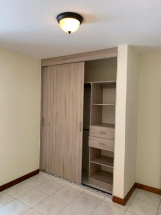 Townhouse/apto en venta VILLA REAL Zona 10 (D) — miniatura 6 de 10