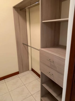 Townhouse/apto en venta VILLA REAL Zona 10 (D) — miniatura 4 de 10