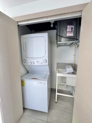 Apartamento en Renta MOREA VH2 Zona 15 (*20) — miniatura 2 de 17