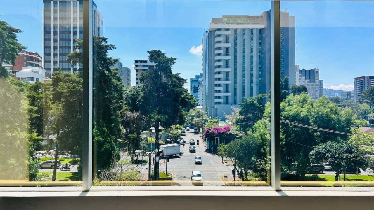 Oficina en alquiler GRAND REFORMA 10,  Zona 9 (D) — foto 7 de 11